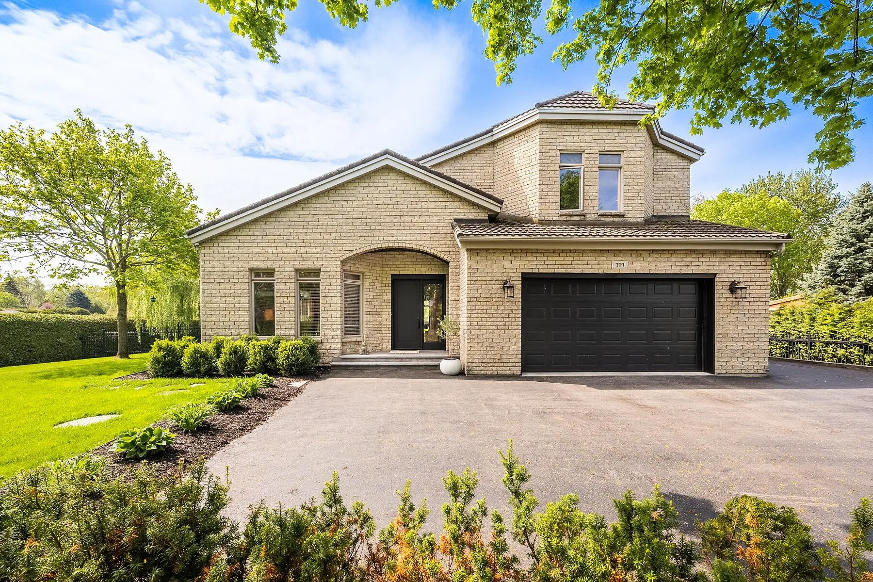 119 Av. du Manoir — photo 3