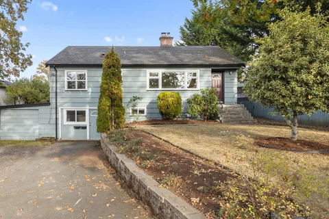 3959 Cedar Hill Cross Road, Saanich