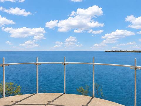 36 Ch. du Bord-du-Lac-Lakeshore, Apt. 704, Pointe-Claire
