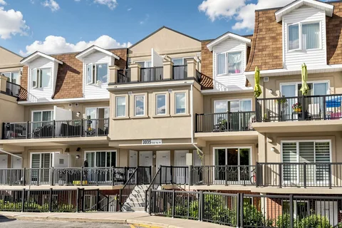 3035 Finch Ave W #2012, Toronto