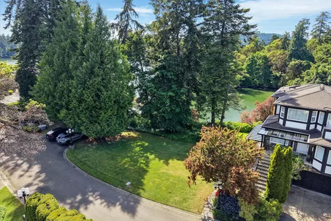 10 Governors Point Road, View Royal