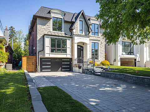 242 Betty Ann Dr, Toronto
