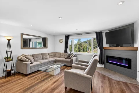 B6-7375 Porcupine Road, Big White