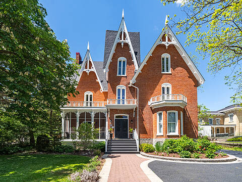 343 Main St E, Prince Edward County
