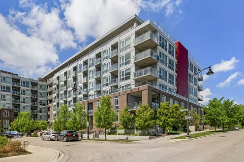88 9 Street NE #122, Calgary