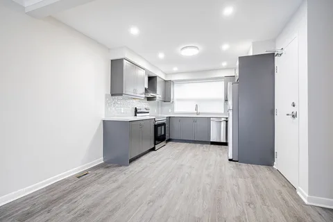72 Winston Park Blvd #Main, Toronto