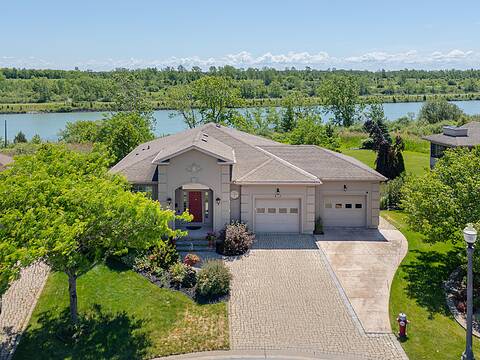 208 Muirfield Tr, Welland