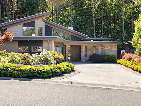 2215 Riviera Place, Langford