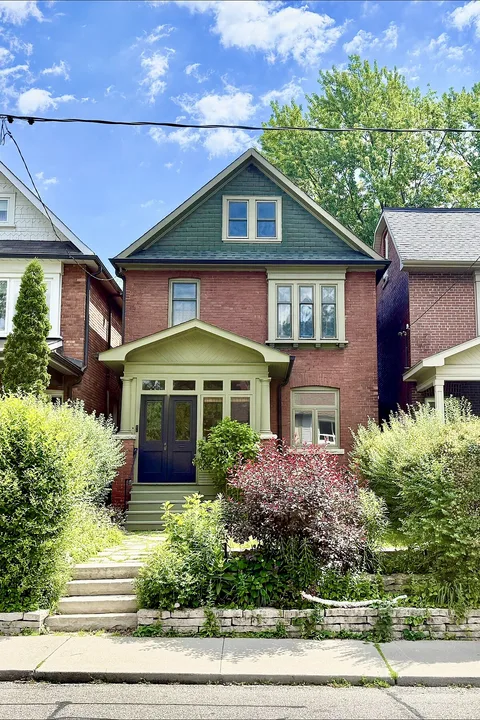 71 Gilmour Ave, Toronto