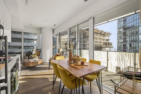 42 Charles St E #1702, Toronto