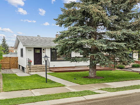 5020 47a Avenue, Sylvan Lake