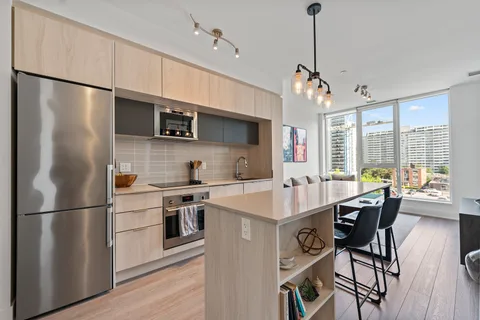 1 Belsize Dr #412, Toronto