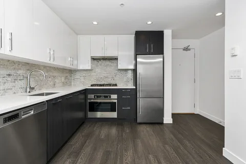 518 Whiting Way #1403, Coquitlam