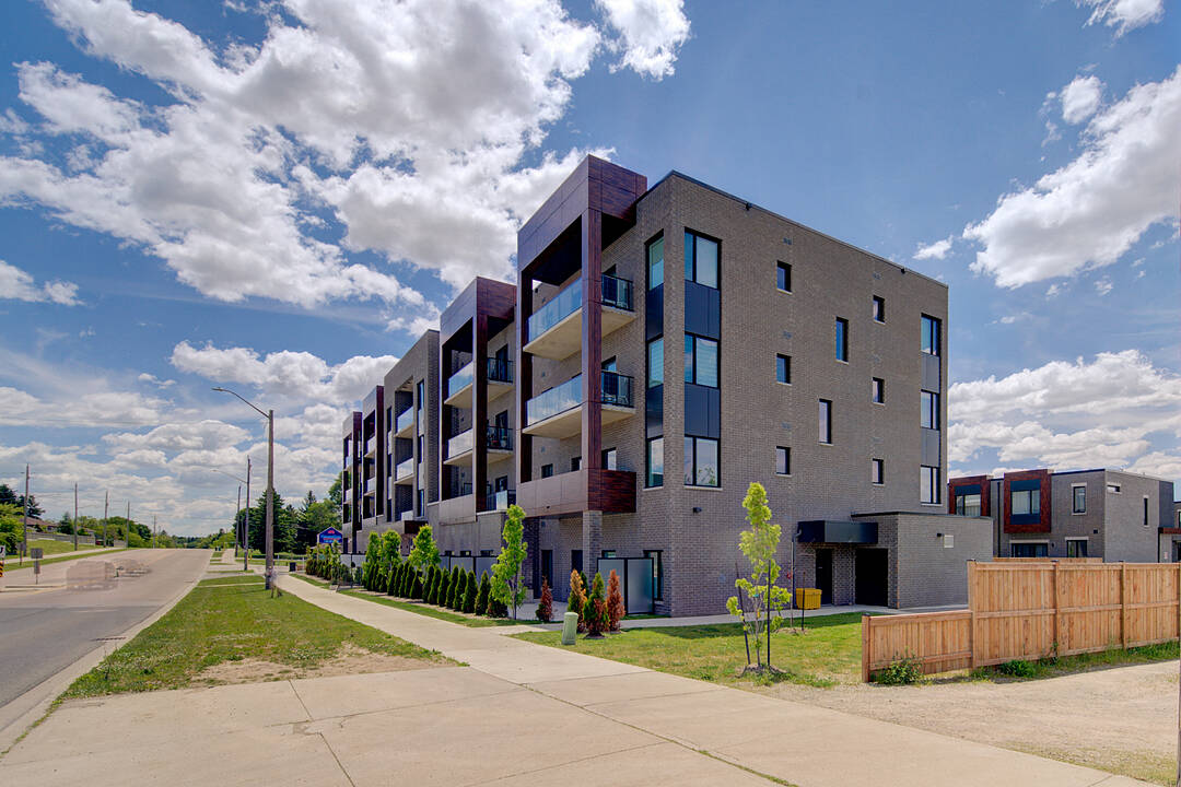 408 Dundas St S #402, Cambridge, Ontario