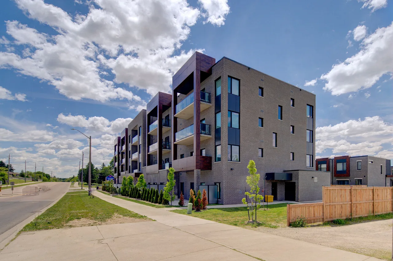 408 Dundas St S #402, Cambridge, Ontario