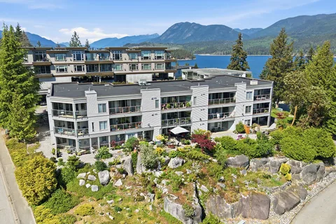 5780 Trail Avenue #302, Sechelt