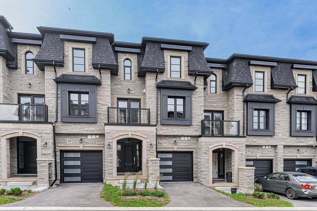 675 Victoria Rd N #24, Guelph, Ontario