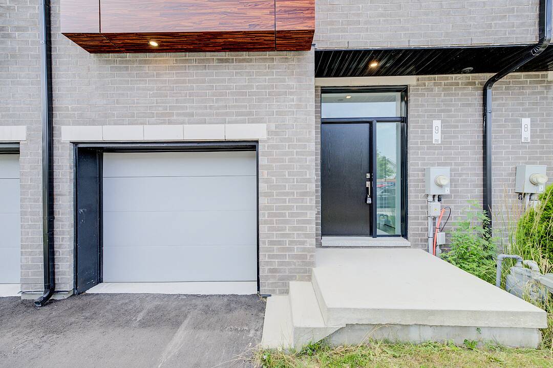 416 Dundas St S #14, Cambridge, Ontario