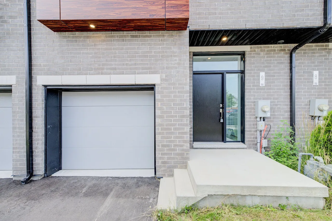 416 Dundas St S #14, Cambridge, Ontario