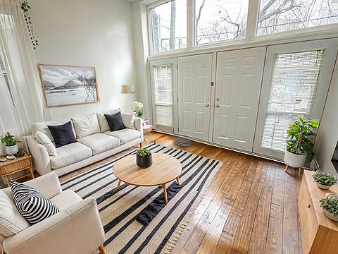 227 Beverley St #1, Toronto