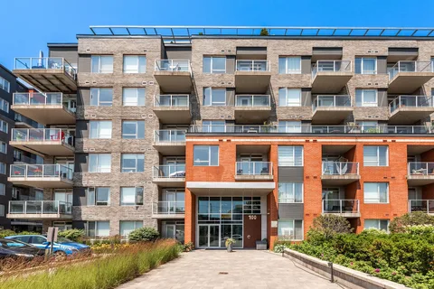 100 Rue Cartier, Apt. 401, Saint-Lambert