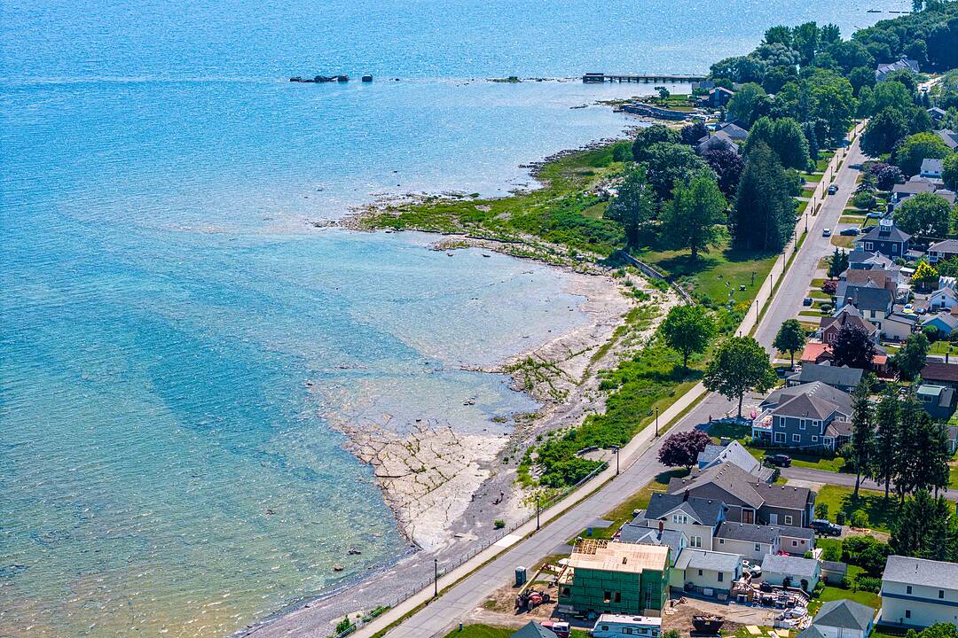 SS Lakeshore Rd, Fort Erie, Ontario