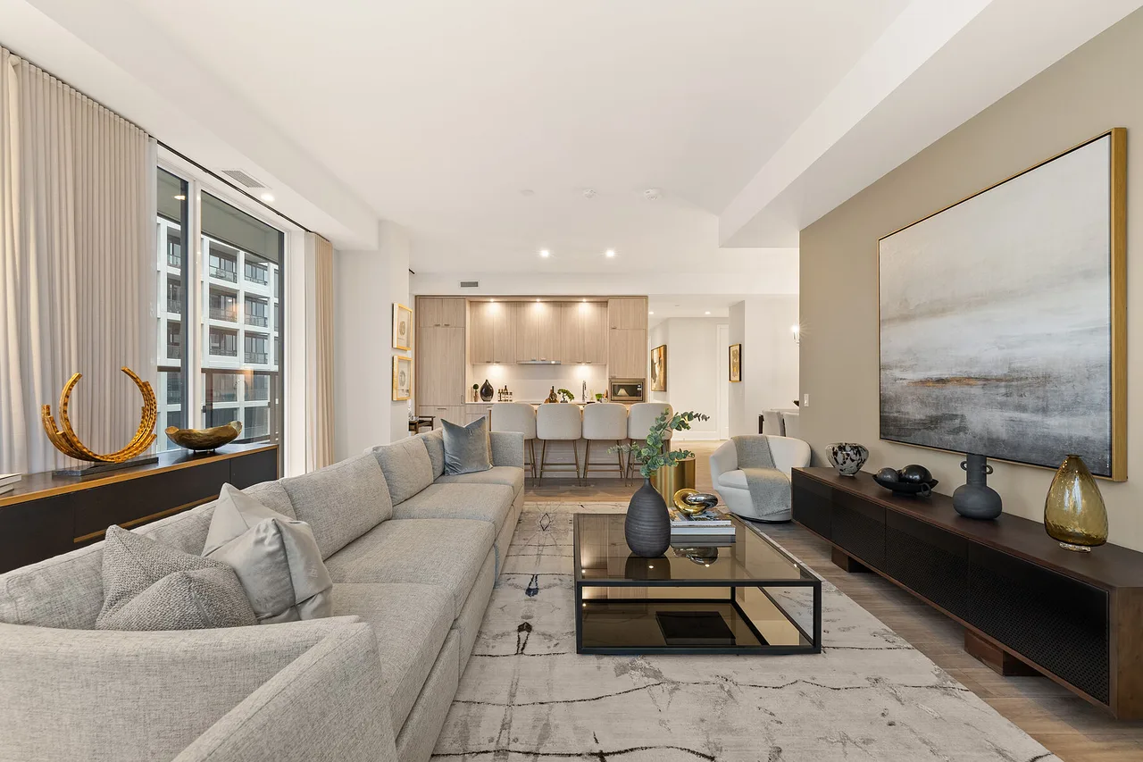 115 Denison Ave #1013, Toronto, Ontario