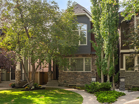 2013 42 Avenue SW, Calgary