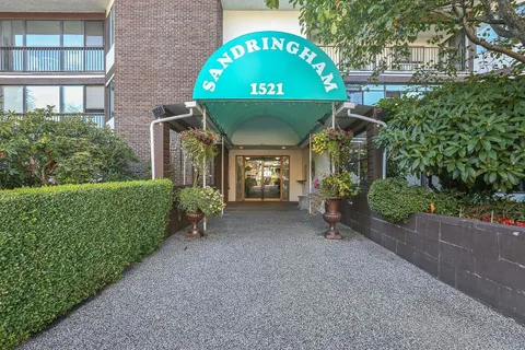 1521 Blackwood Street #111, White Rock