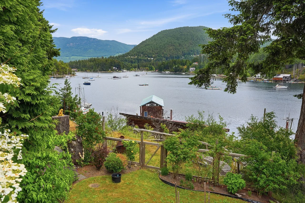 4371 Francis Peninsula Road, Pender Harbour, British Columbia