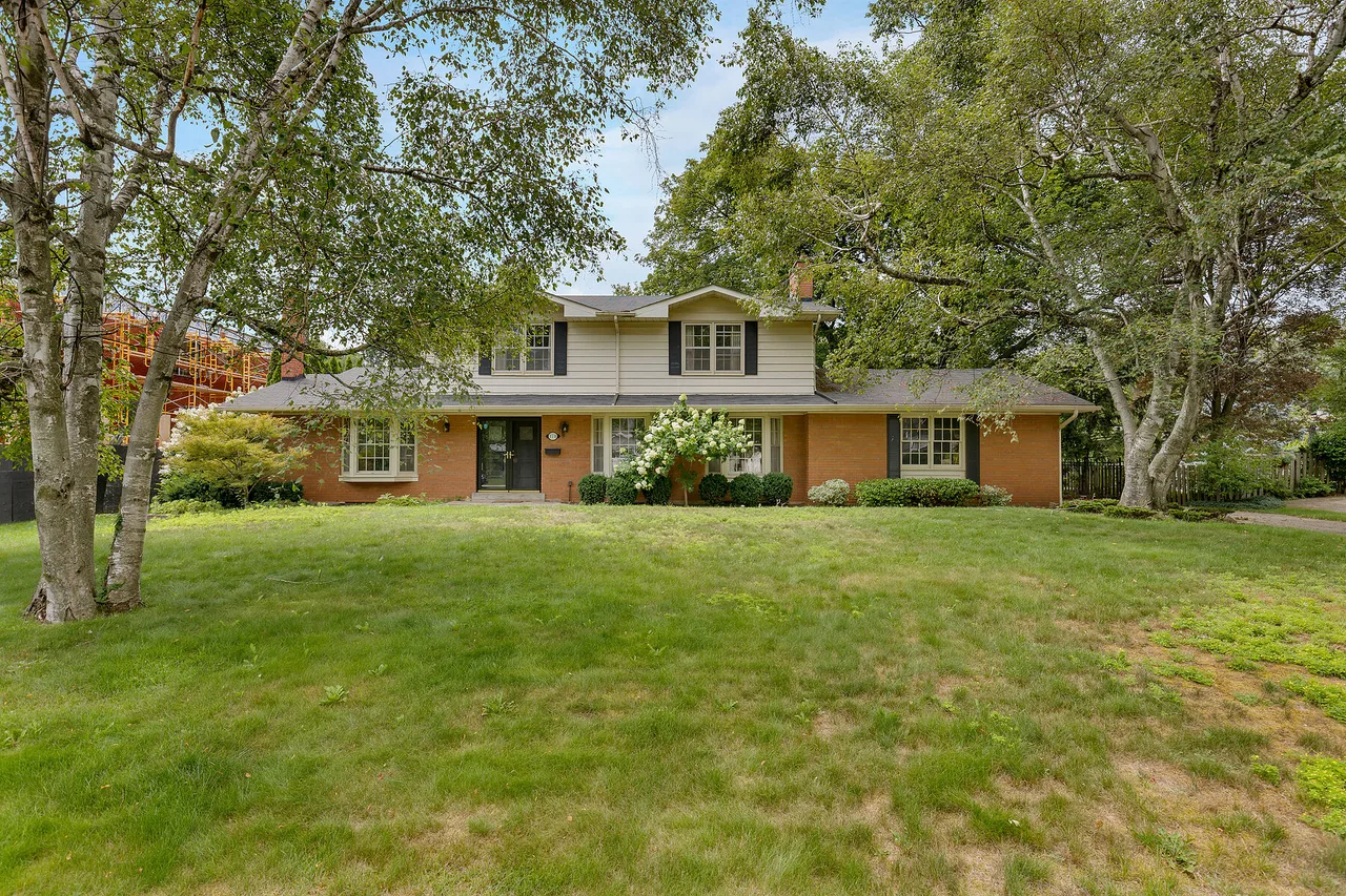 174 Claxton Dr, Oakville, Ontario