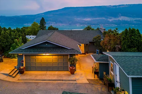 13890 Oyama Road, Lake Country