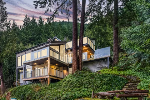 470 Timbertop Drive, Lions Bay
