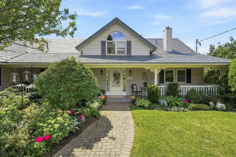 1746 Old Milford Rd, Prince Edward County