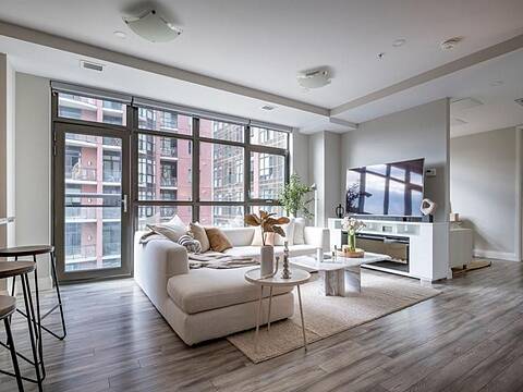 118 King Street E #716, Hamilton