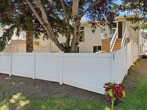 237 Sabrina Way SW, Calgary