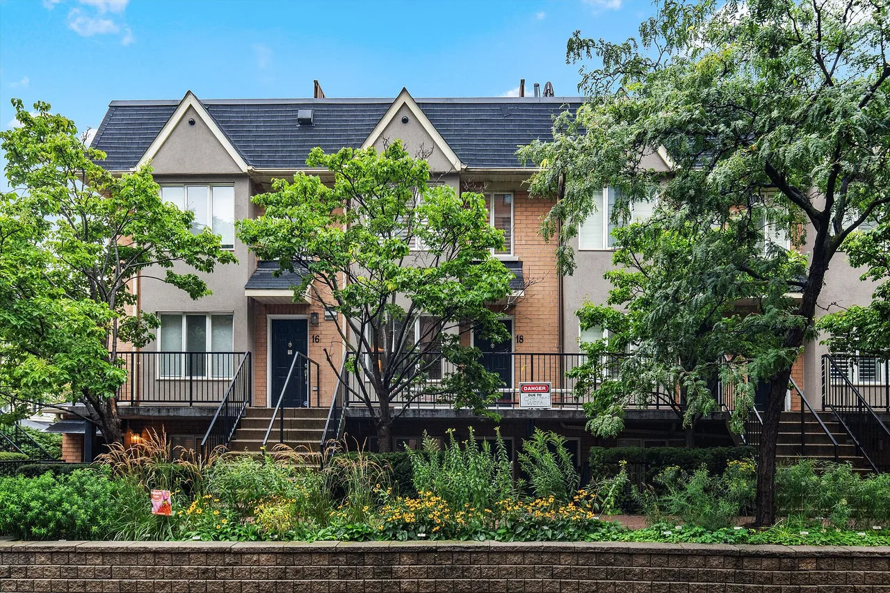 208 Niagara St #18, Toronto, Ontario