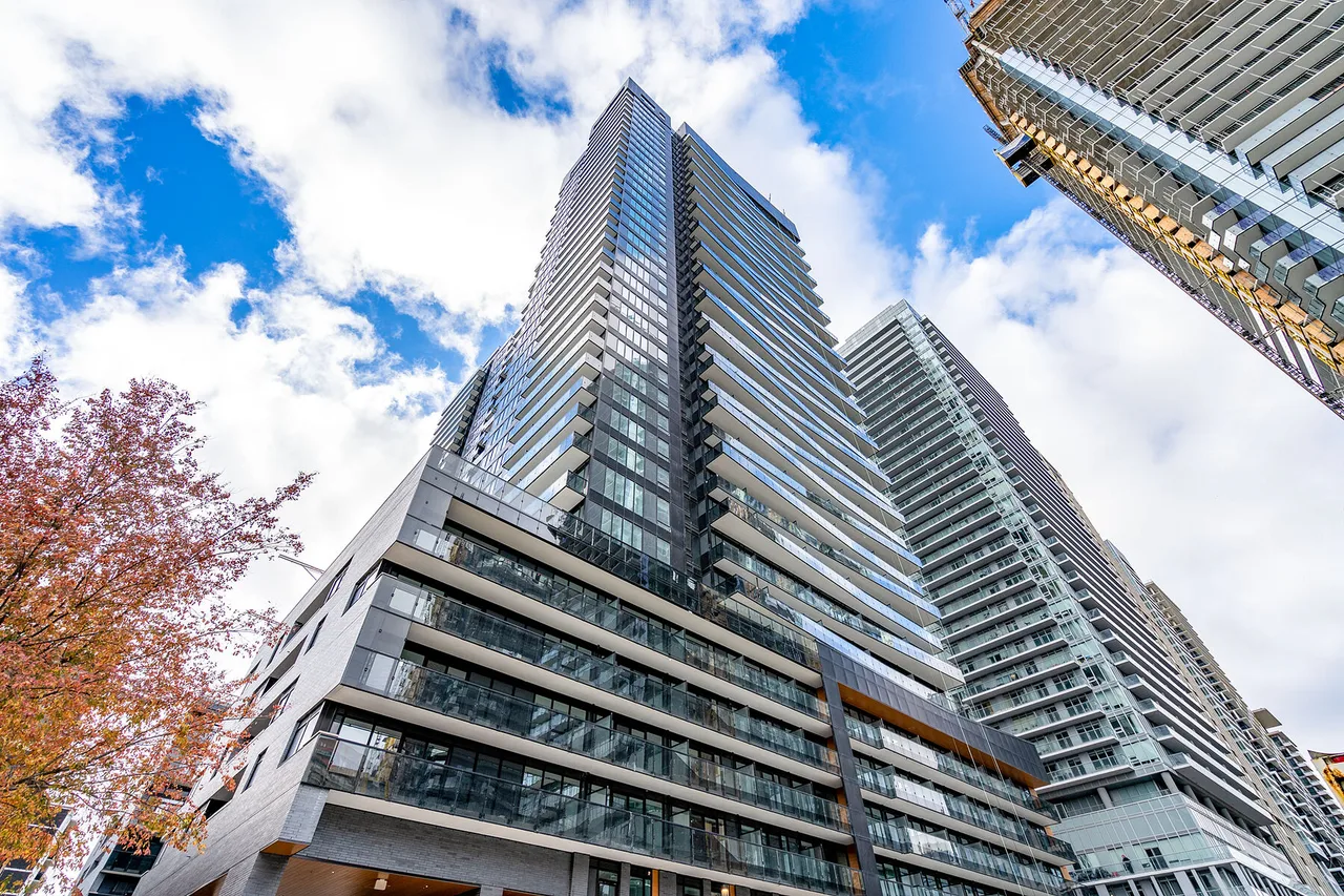 407 - 117 Broadway Ave, Toronto, Ontario