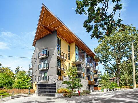 414-991 McKenzie Avenue, Saanich