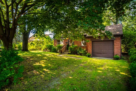2050 Russett Rd, Mississauga