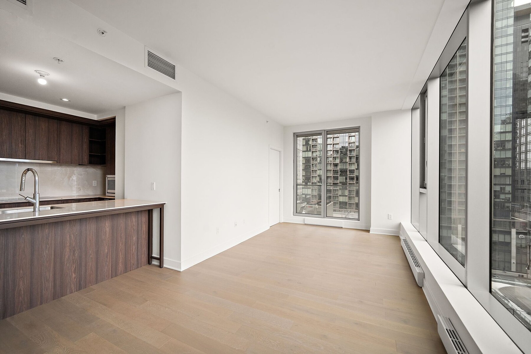 1200 Rue Drummond — photo 2