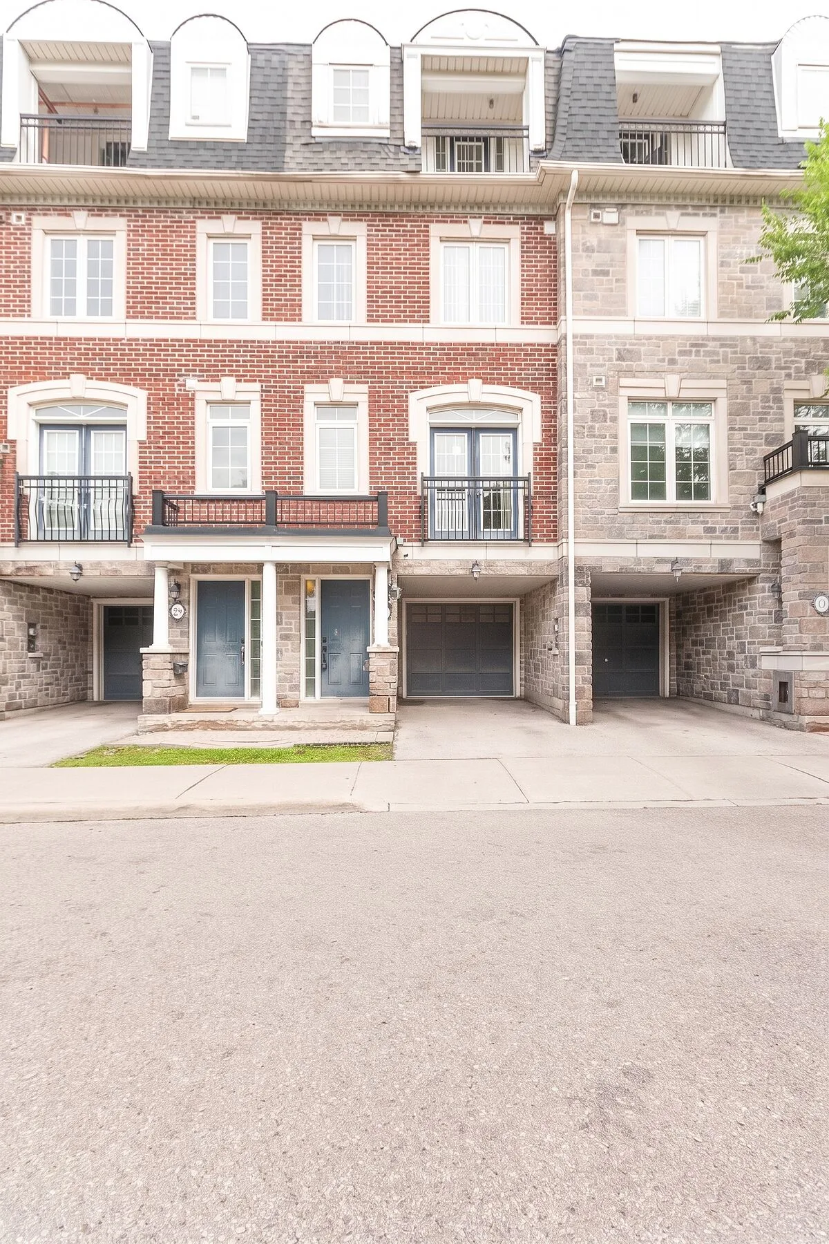 60 Routliffe Lane, Toronto, Ontario