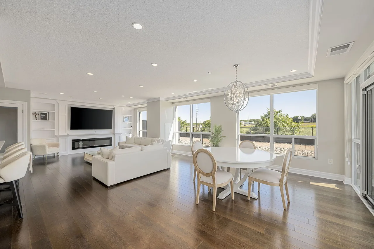 240 Villagewalk Blvd #205, London North, Ontario