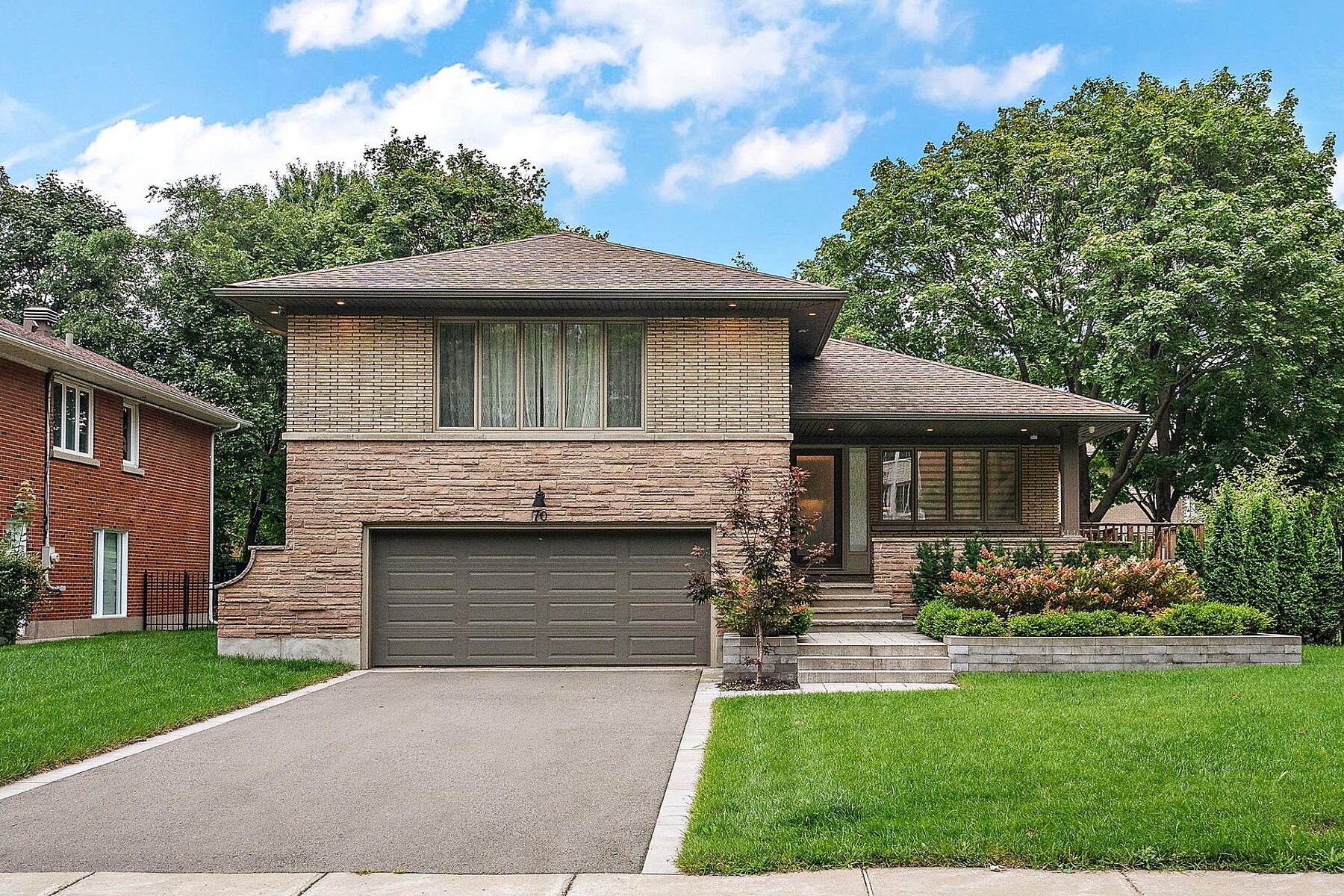 70 Av. Glengarry — photo 1