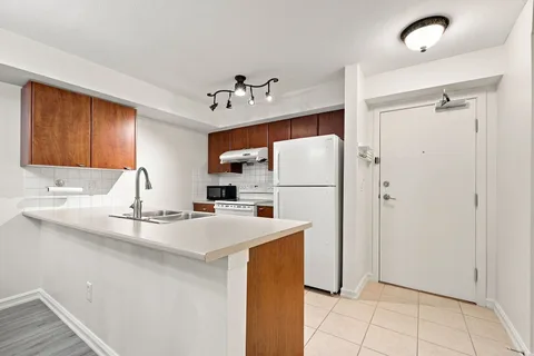 10088 148th Street #212, Surrey