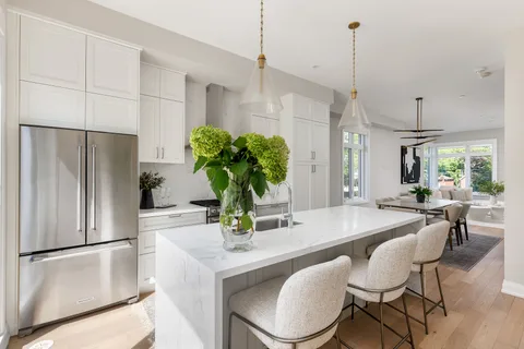 1130C Islington Ave, Toronto
