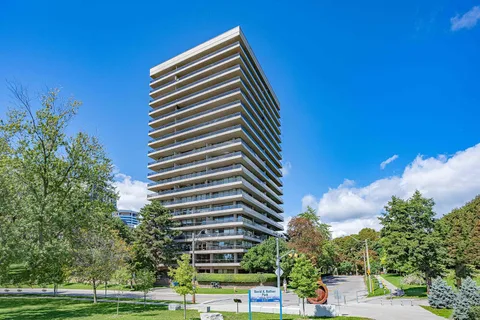 10 Avoca Ave #706, Toronto