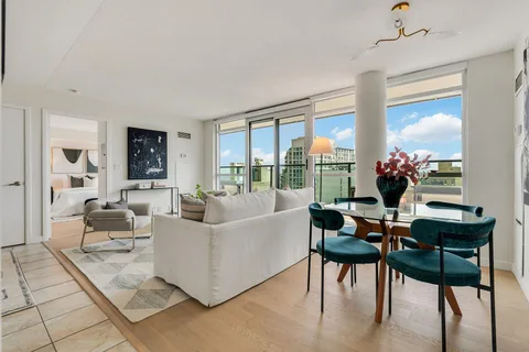 600 Fleet St #1015, Toronto
