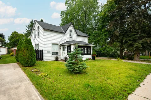 235 Spence St, Saugeen Shores