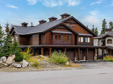 5925 Snow Pines Way #1, Big White